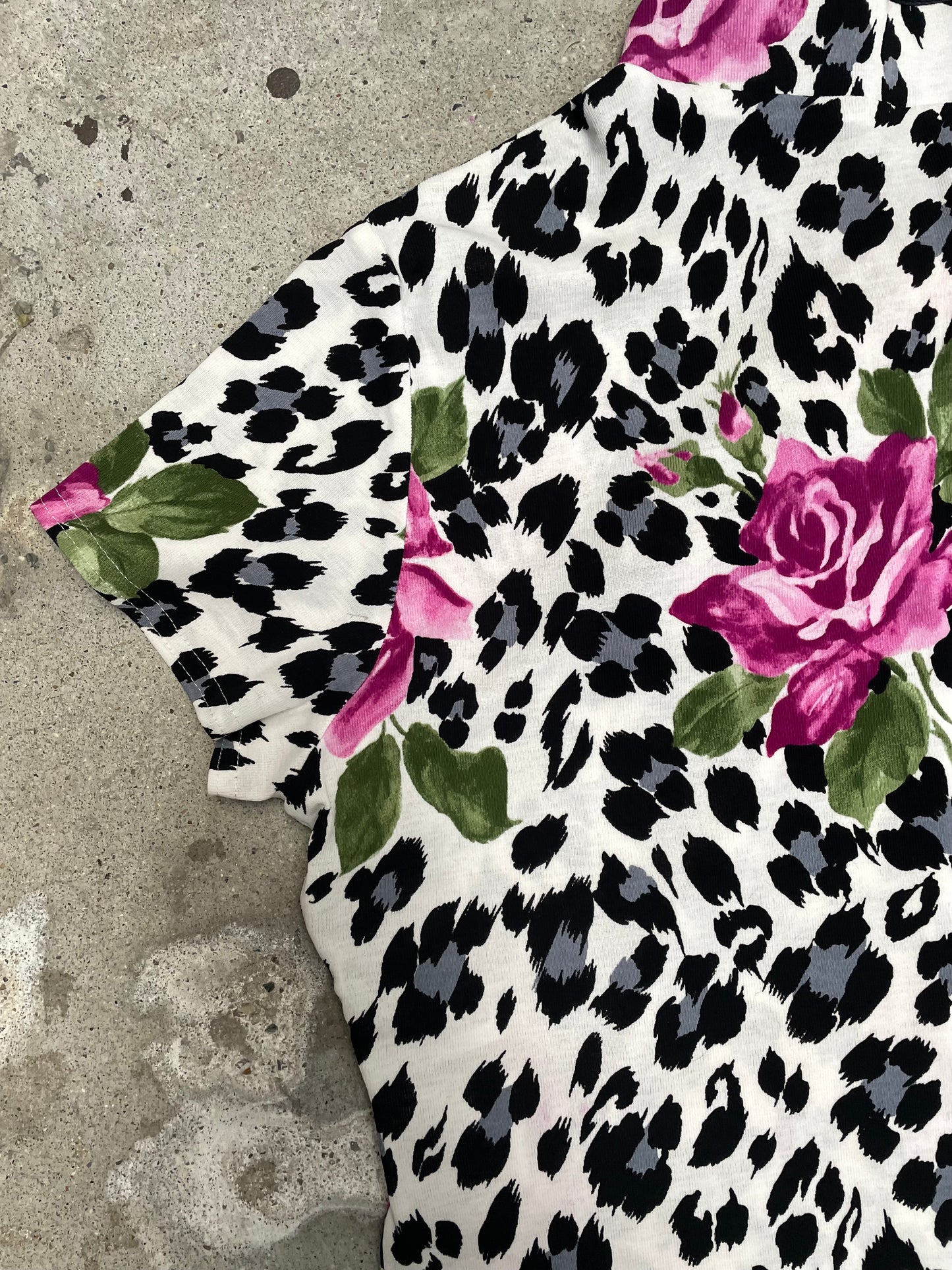 [USED] Chinese Collar Leopard & Rose Print T-Shirt