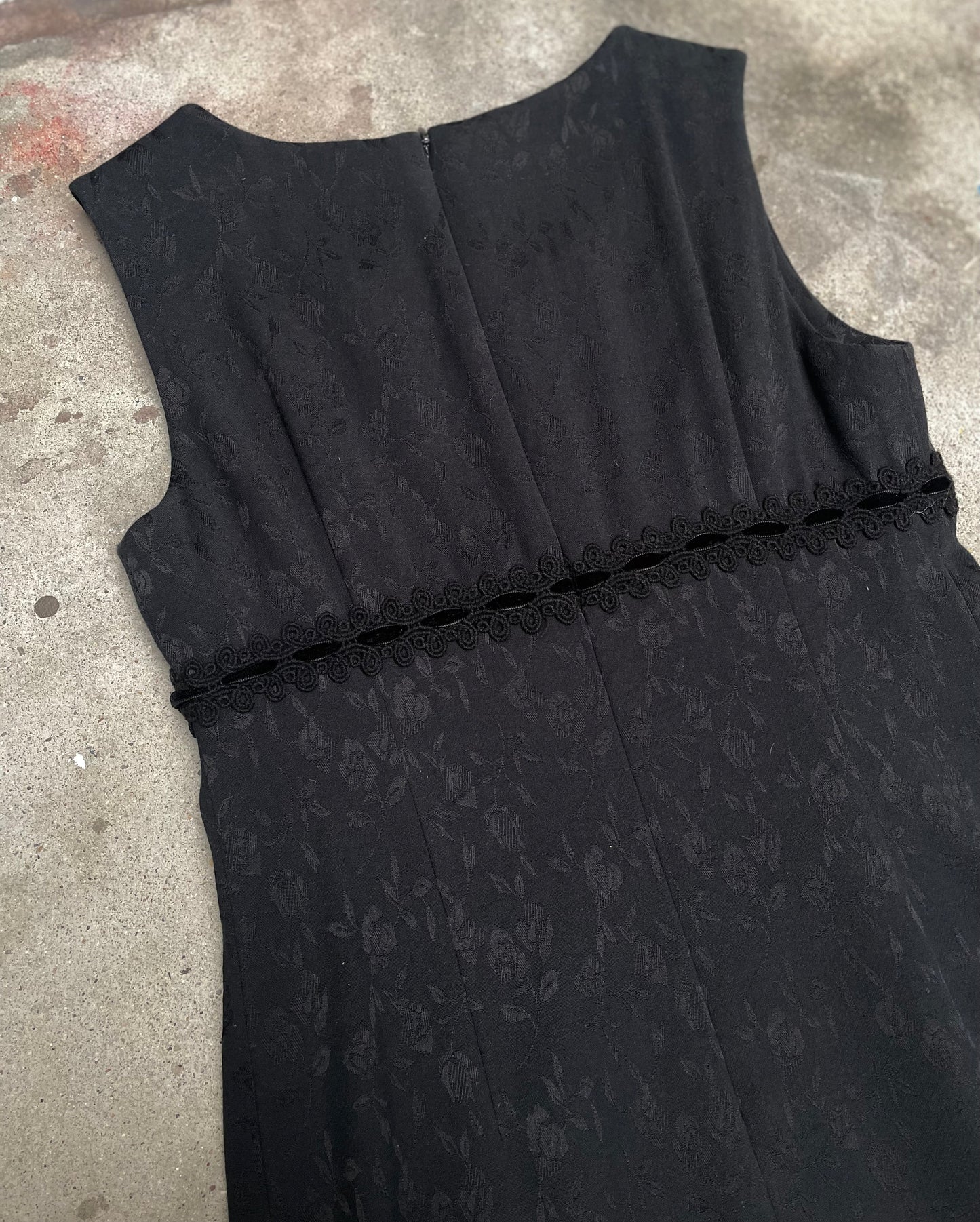 [USED] Cute Black Dress with Velvet Ribbon