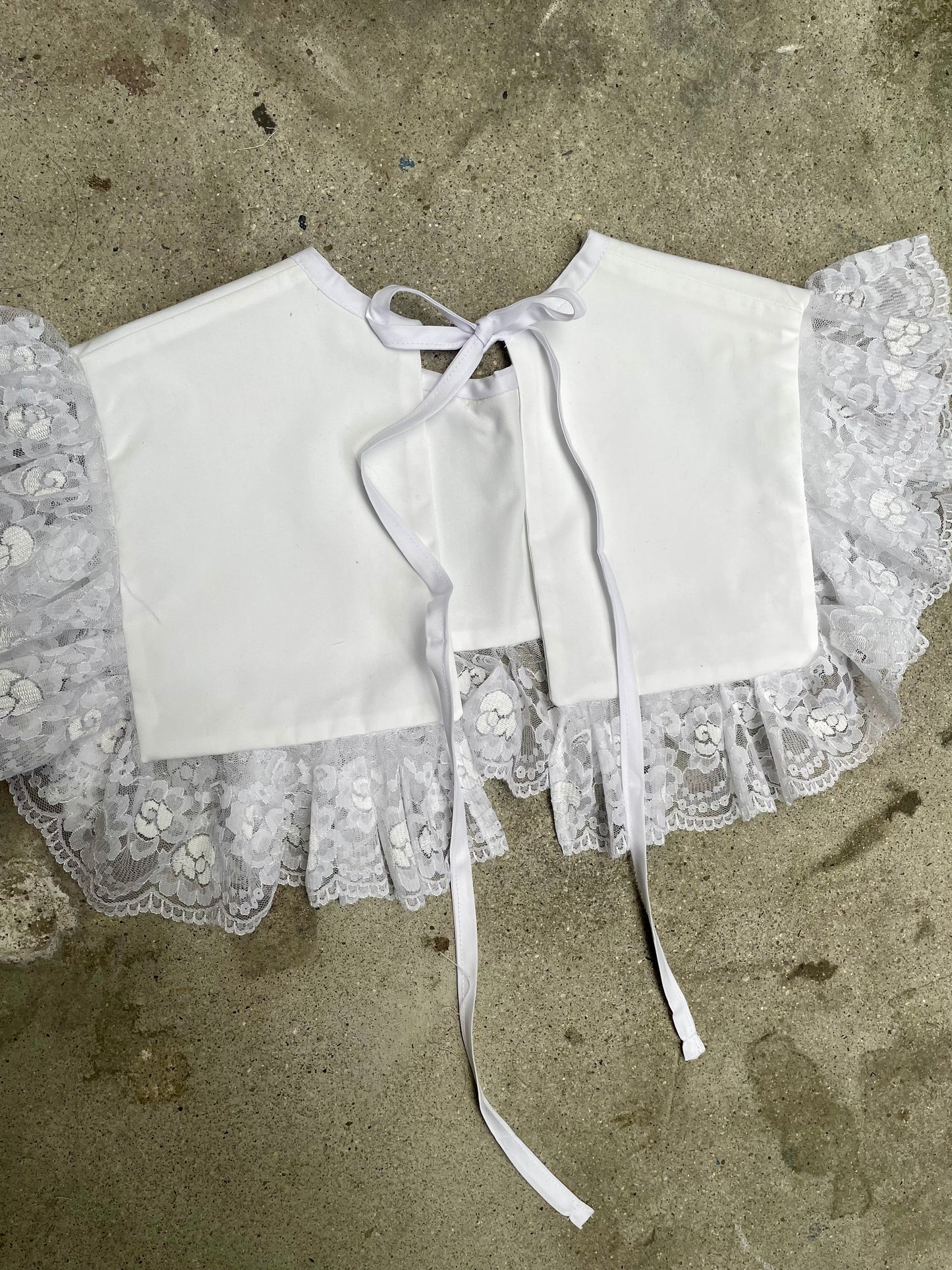 [MADE TO ORDER] Oversized removable ruffled collar