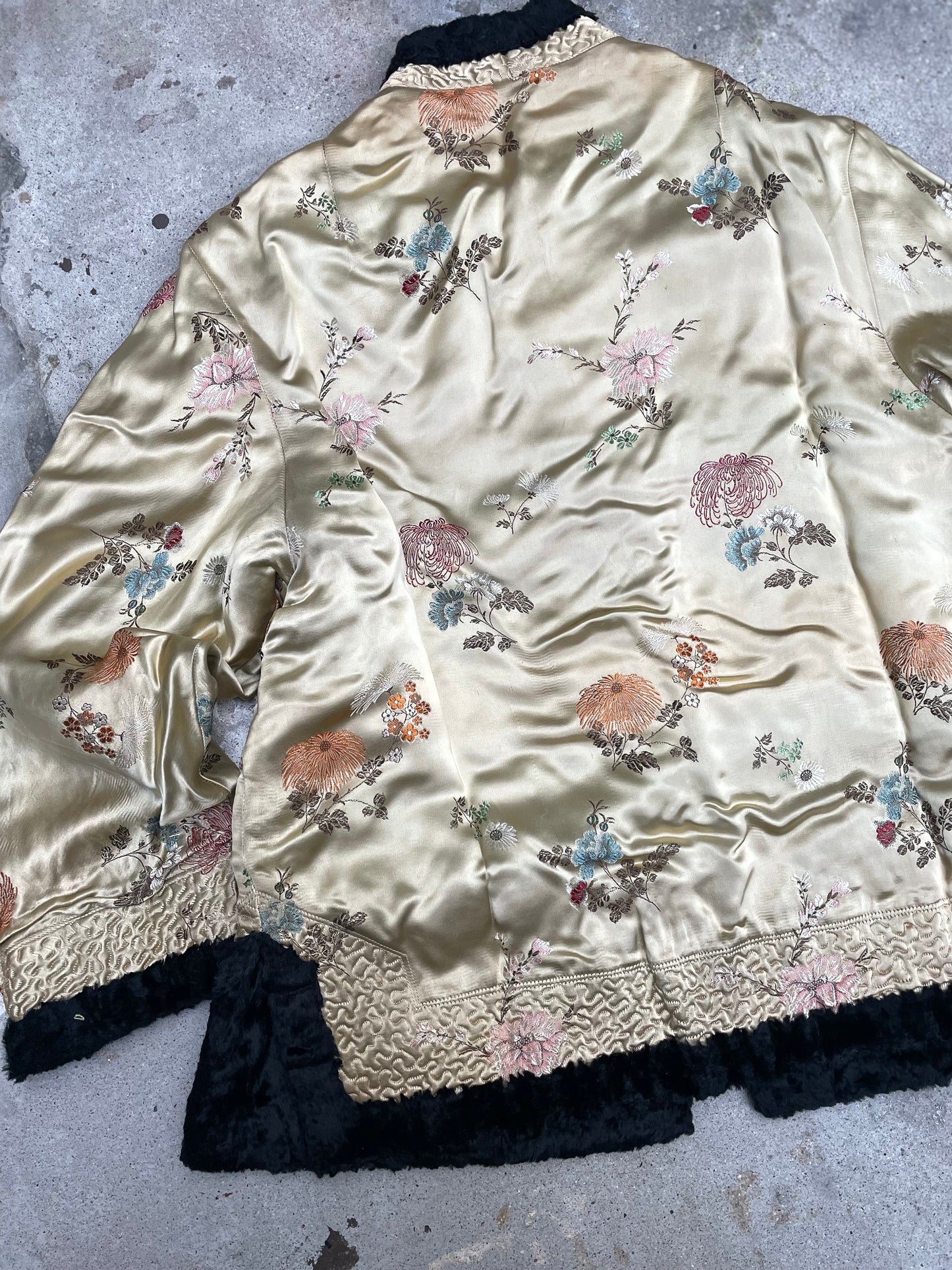 [USED] Reversible Chinese Jacket with Embroidery