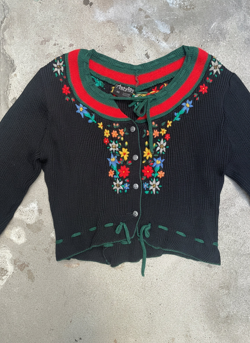 [VINTAGE] Tyrolean Embroidered Cardigan