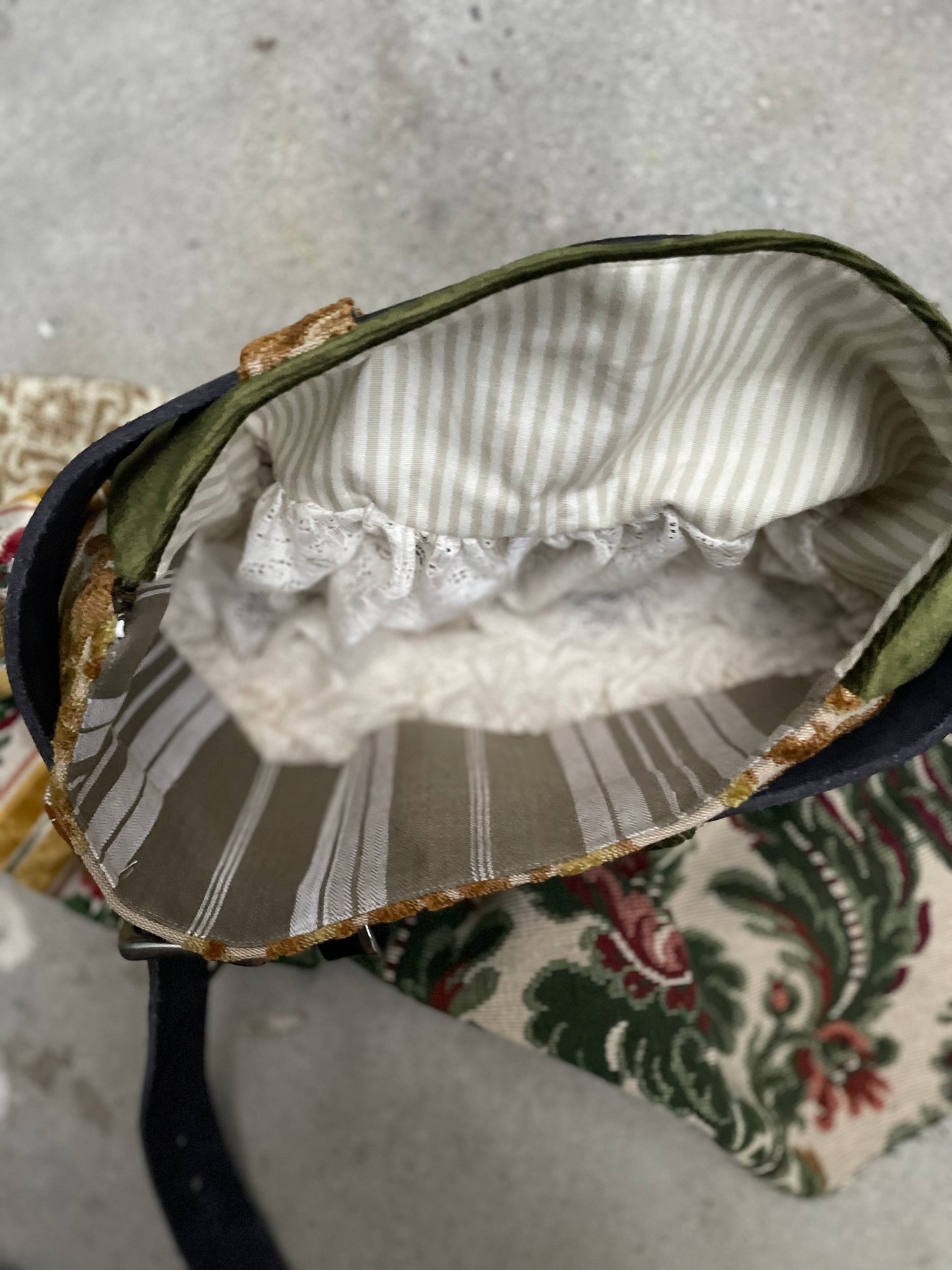 [REMAKE] Mini Skirt with Double Leather Belt