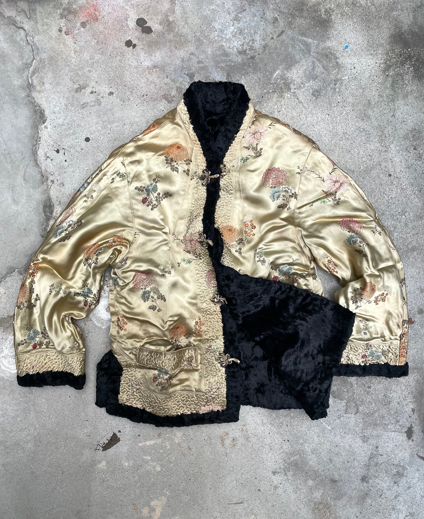 [USED] Reversible Chinese Jacket with Embroidery