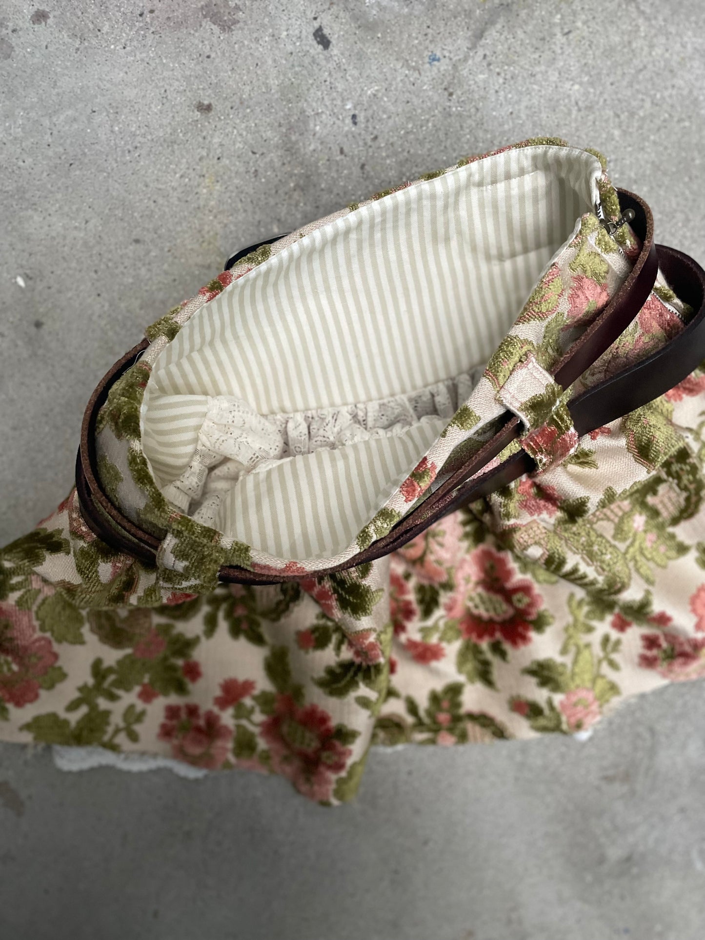 [REMAKE] Mini Skirt with Double Leather Belt