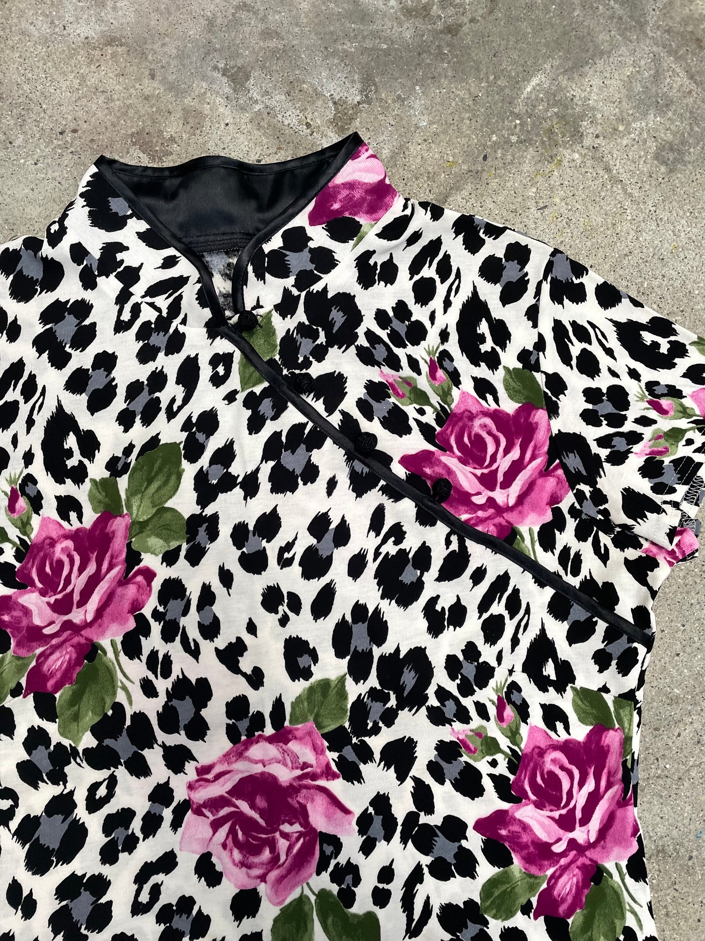 [USED] Chinese Collar Leopard & Rose Print T-Shirt