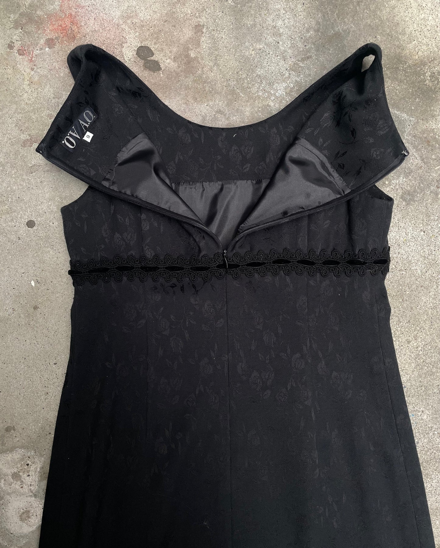 [USED] Cute Black Dress with Velvet Ribbon
