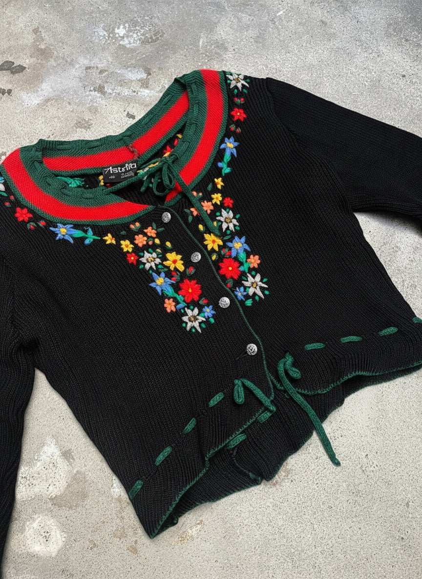 [VINTAGE] Tyrolean Embroidered Cardigan