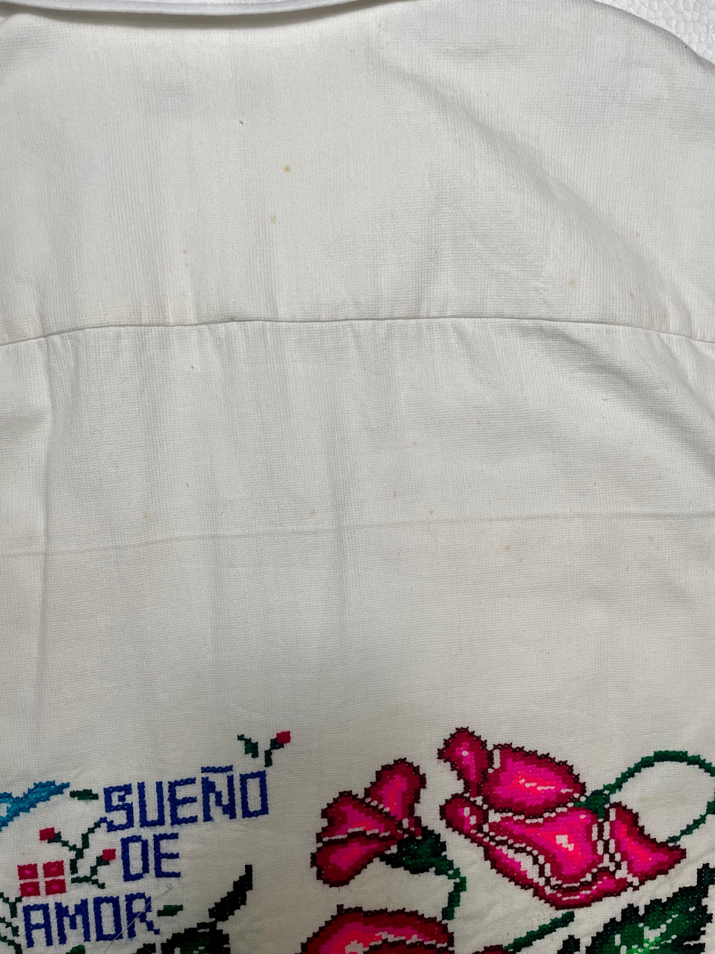 [REMAKE] Vintage Embroidered Cushion