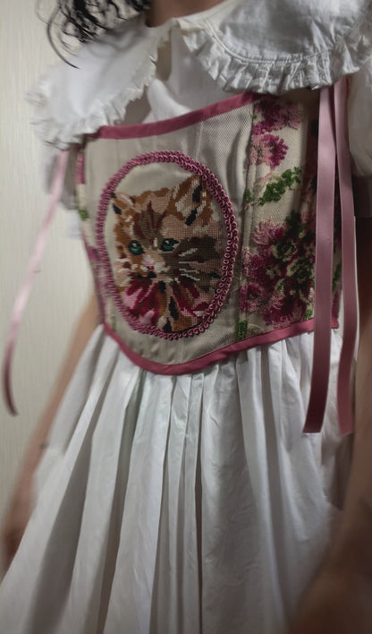 [REMAKE] Cat Corset x French tapestry